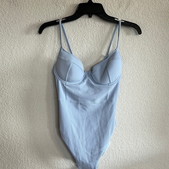 Jonathan Simkhai Noa Belted One Piece Sky swimsuit - Picture 3 of 13